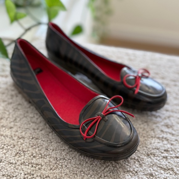 Kate Spade New York Zebra Print Rubber Bow Ballet Flats Women's Size 6 RAIN - Picture 1 of 11